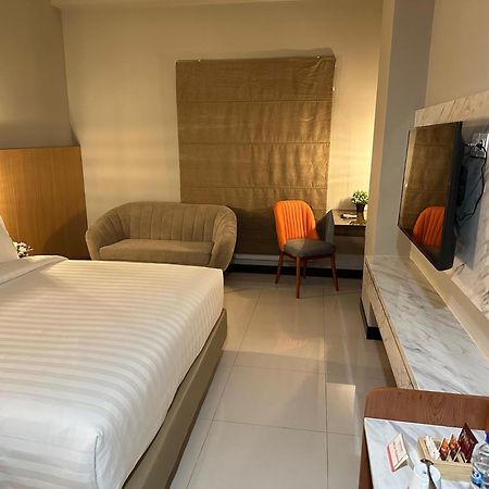 D'Primahotel Jemursari Surabaya Eksteriør bilde