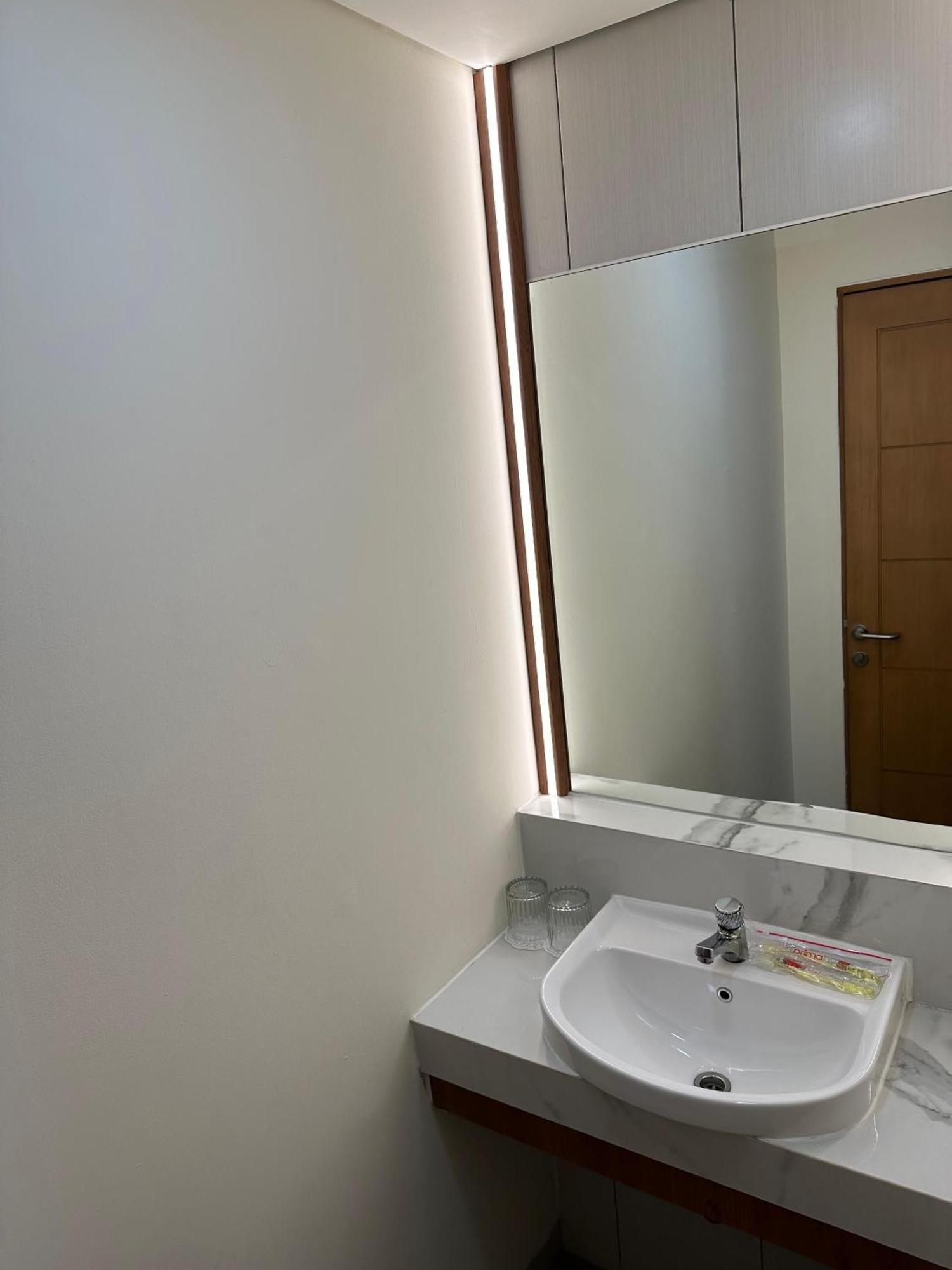 D'Primahotel Jemursari Surabaya Eksteriør bilde