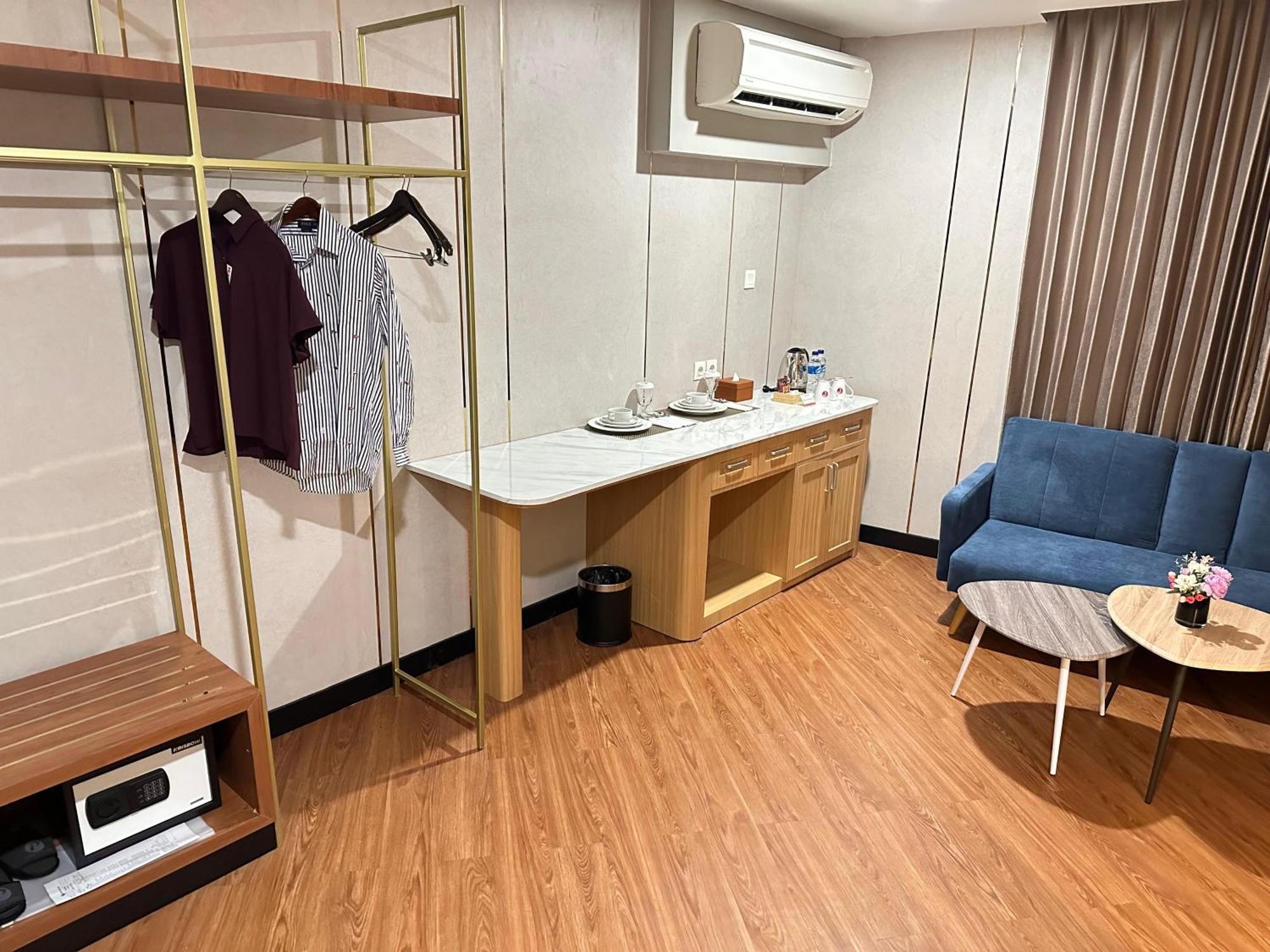 D'Primahotel Jemursari Surabaya Eksteriør bilde