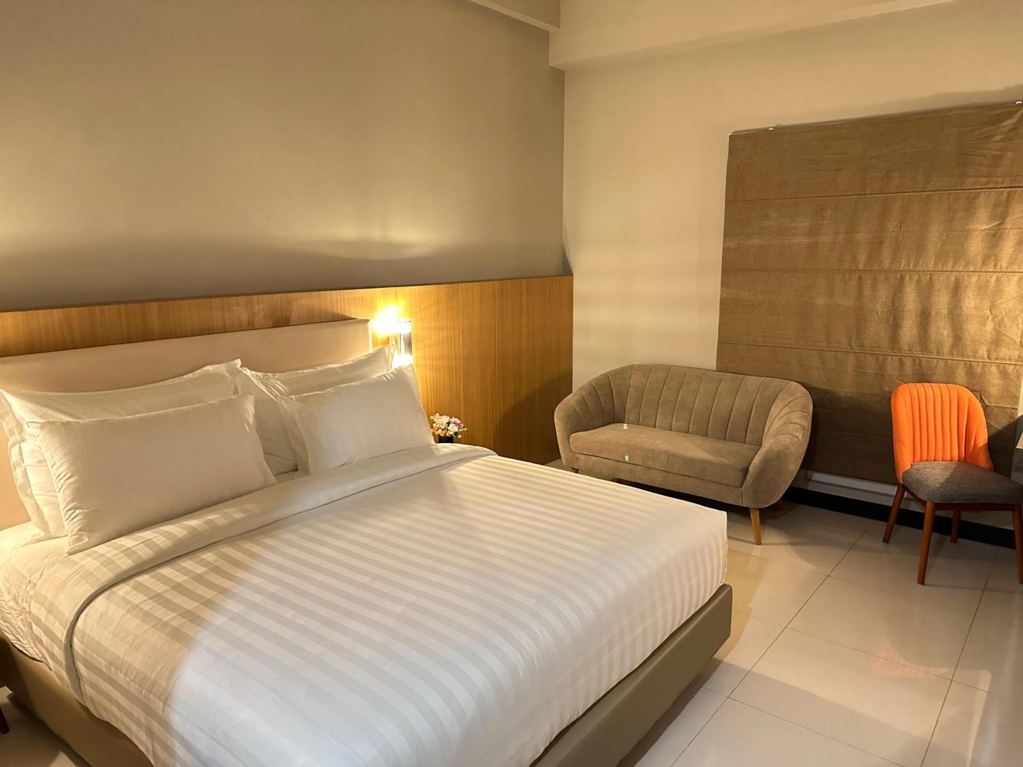 D'Primahotel Jemursari Surabaya Eksteriør bilde