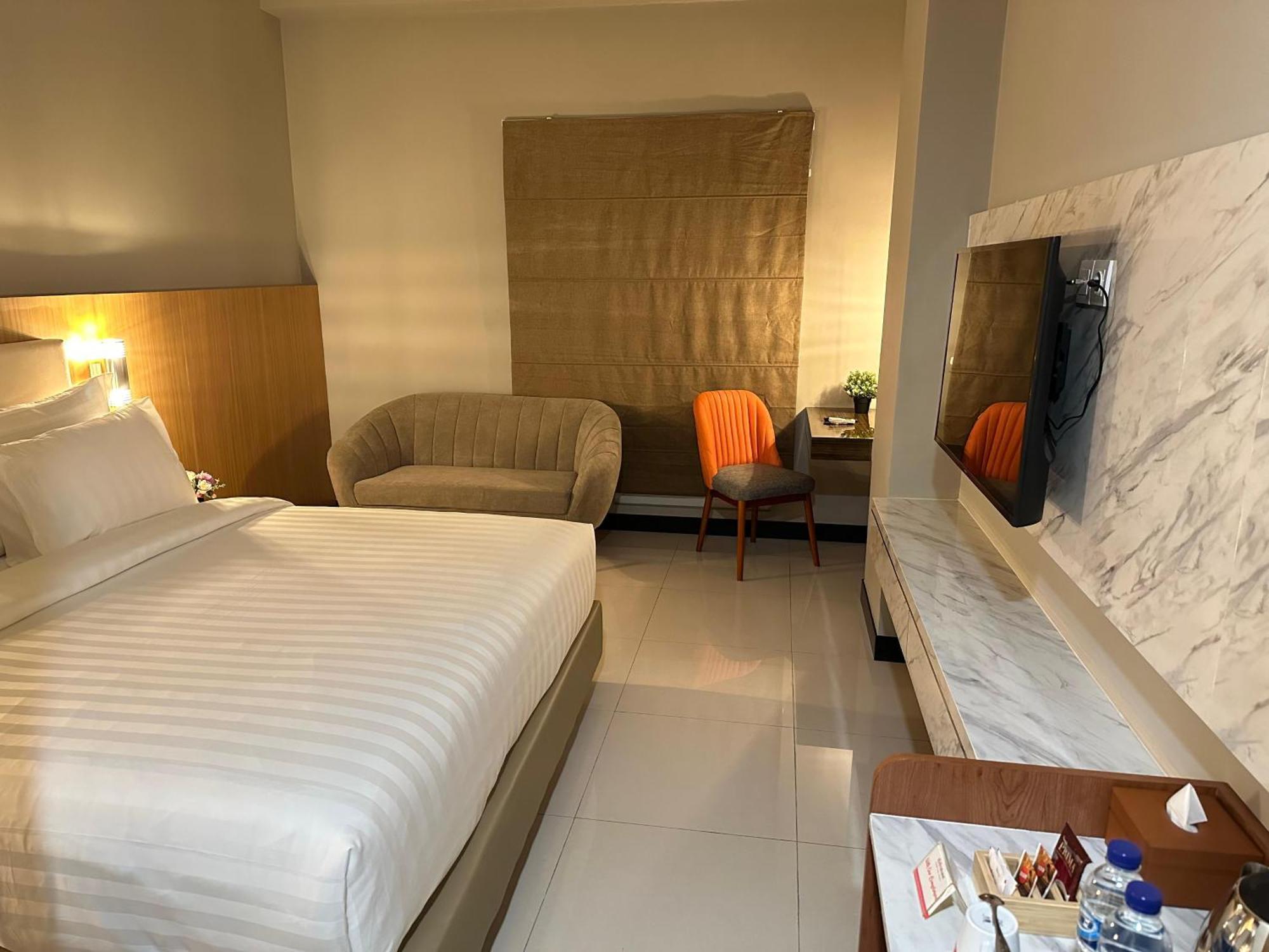 D'Primahotel Jemursari Surabaya Eksteriør bilde