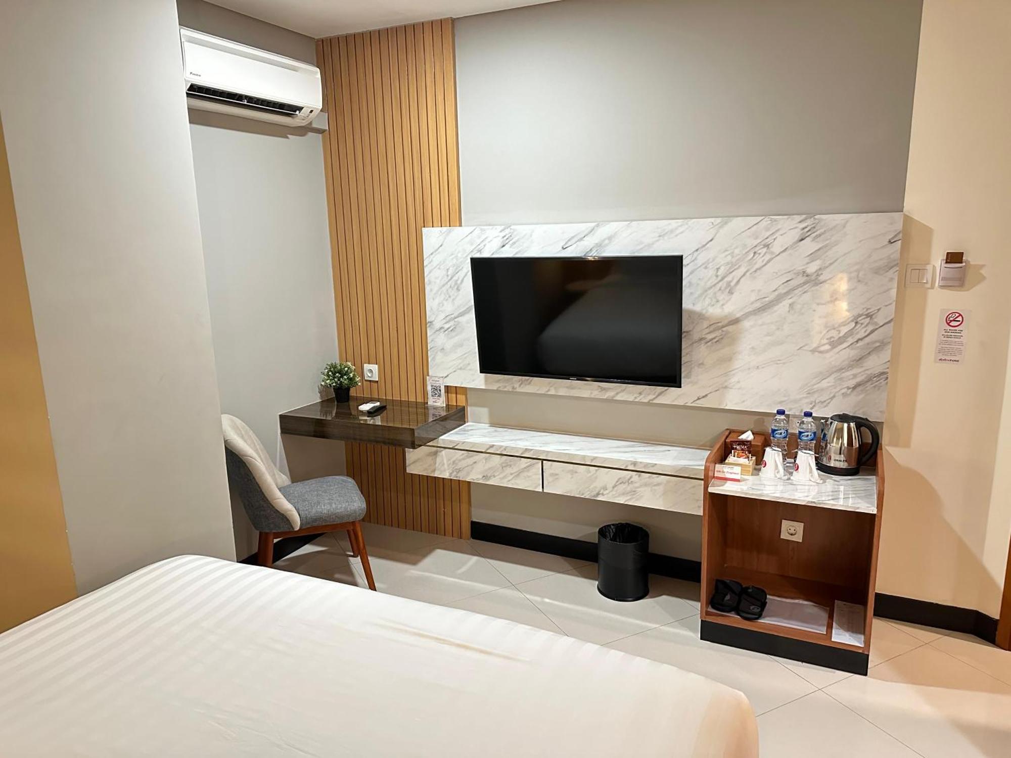 D'Primahotel Jemursari Surabaya Eksteriør bilde